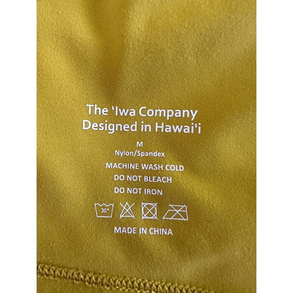 The Iwa Company Sports Bra Women's Medium - Picture 4 of 7